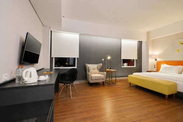 SUITE 9